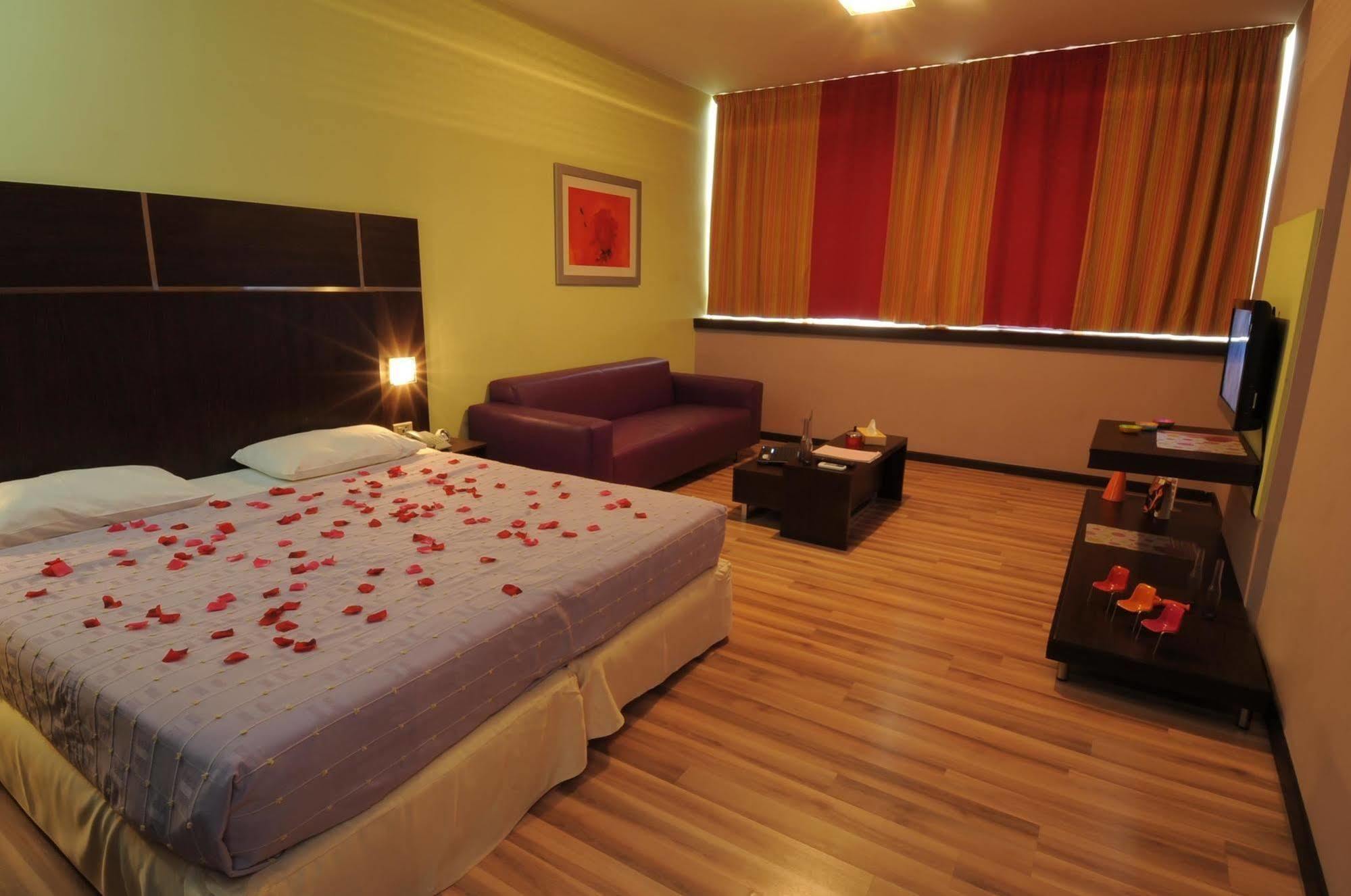 Suite Hotel Merlot - Beiroet Buitenkant foto